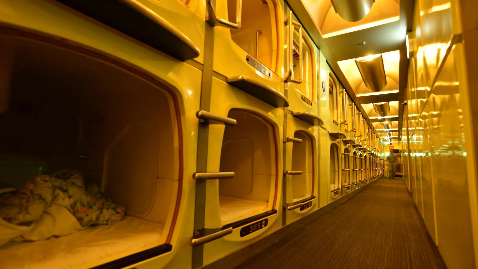 Capsule Inn Osaka - Caters To Men Hotel