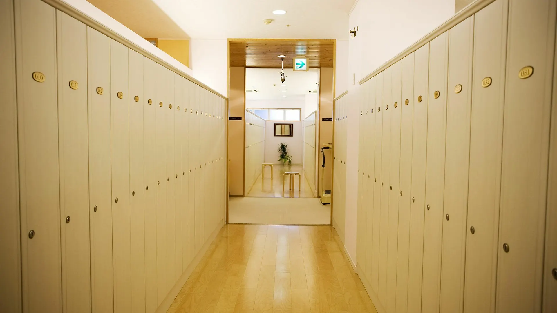 Capsule Inn Osaka - Caters To Men 2*,