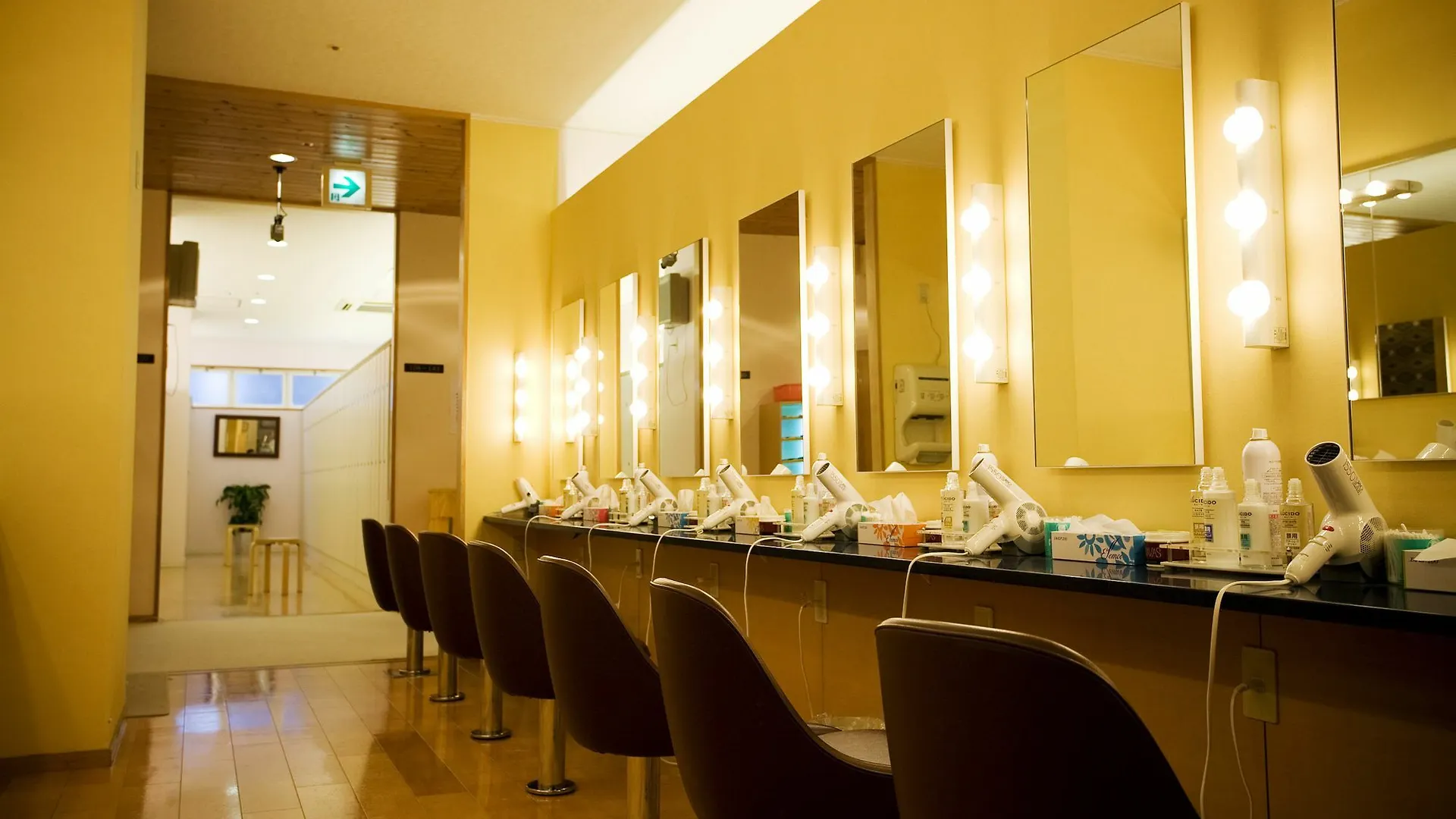 Capsule Inn Osaka - Caters To Men